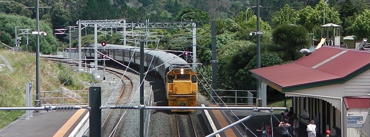 DFT 7104 at Swanson Rail electrification